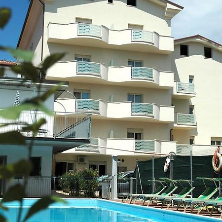 Hotel Roma Residenza Cervia Ngoại thất bức ảnh