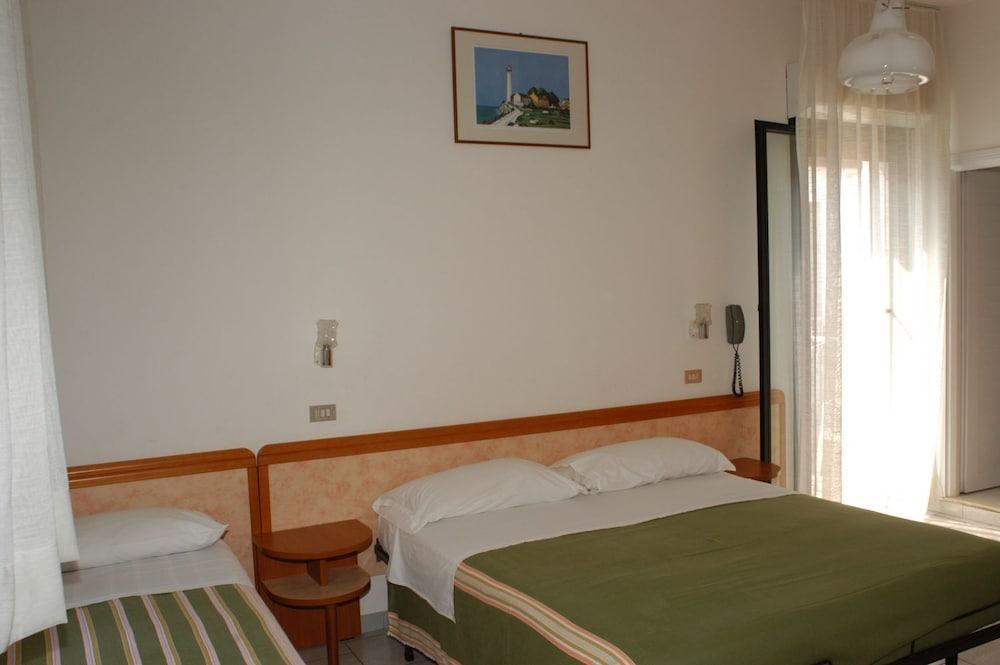 Hotel Roma Residenza Cervia Ngoại thất bức ảnh