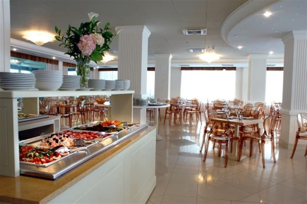 Hotel Roma Residenza Cervia Ngoại thất bức ảnh