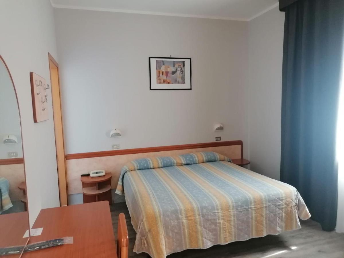 Hotel Roma Residenza Cervia Ngoại thất bức ảnh