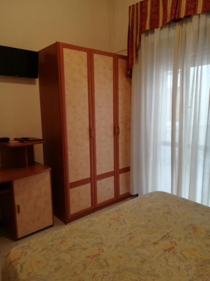 Hotel Roma Residenza Cervia Ngoại thất bức ảnh
