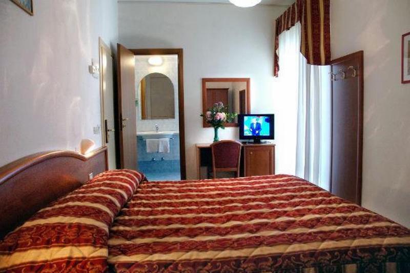 Hotel Roma Residenza Cervia Ngoại thất bức ảnh